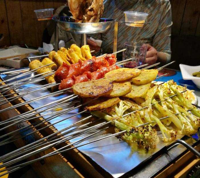 容县音乐烧烤吧
